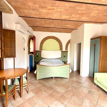 Bed & Breakfast Casale Gregoriano And Apartaments San Gimignano Bagian luar foto