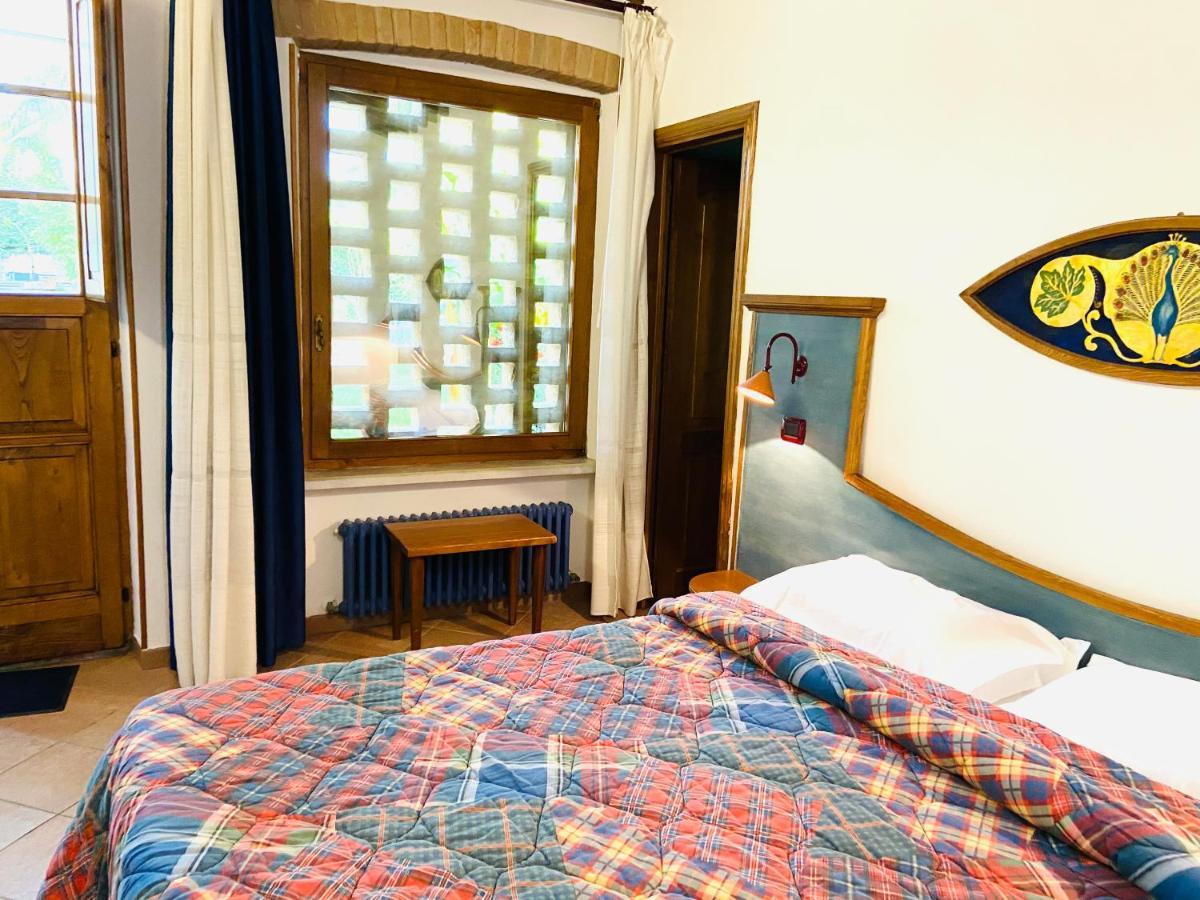 Bed & Breakfast Casale Gregoriano And Apartaments San Gimignano Bagian luar foto
